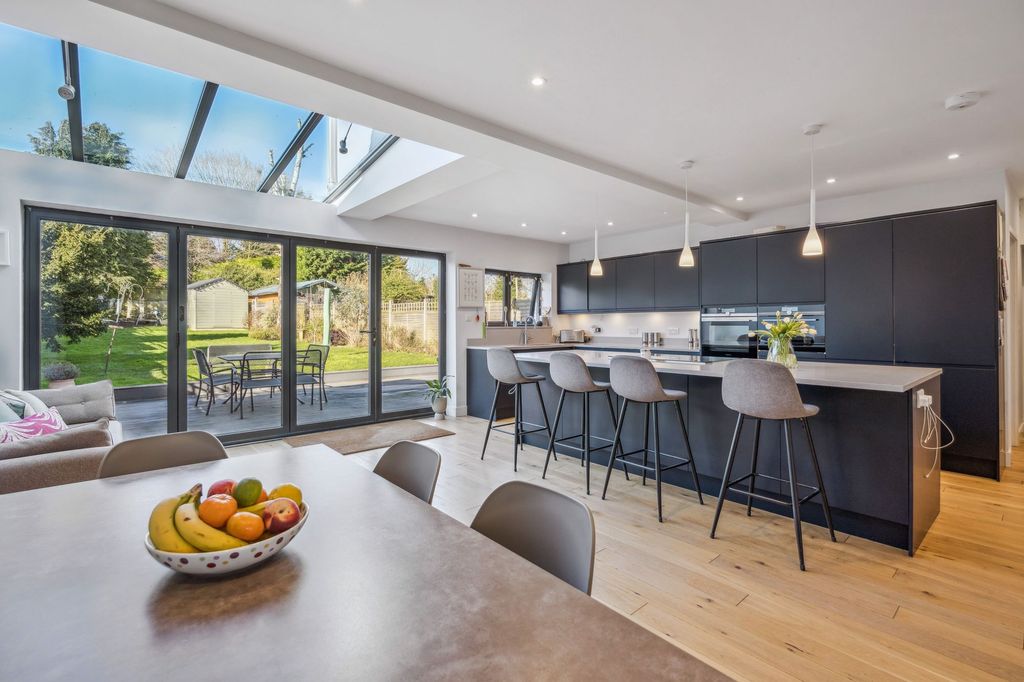 Property photo 2 of 44 Photo 17