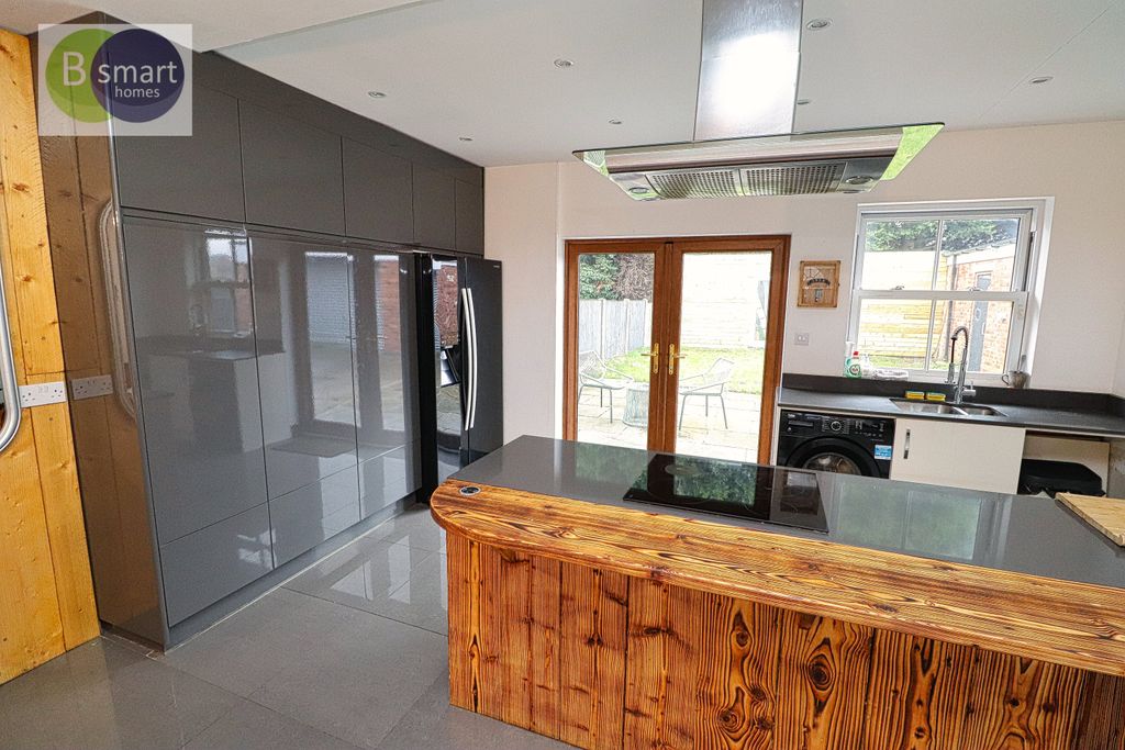 Property photo 3 of 15 Img_1762