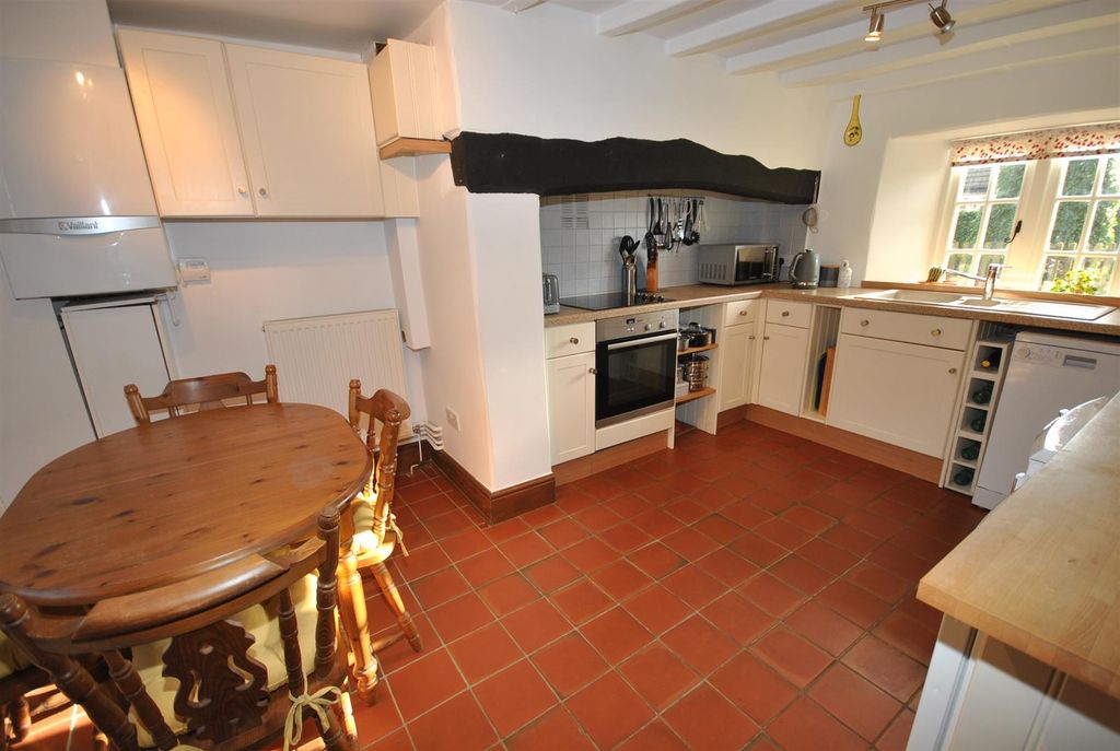 Property photo 3 of 13 Kitchen/Diner