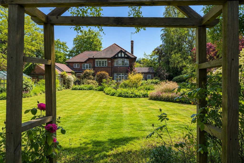 Property photo 2 of 46 4962186