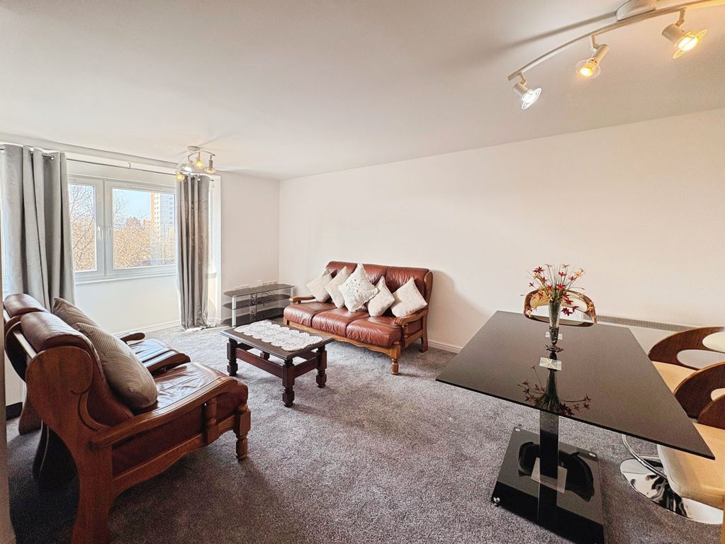 Property photo 2 of 7 liv