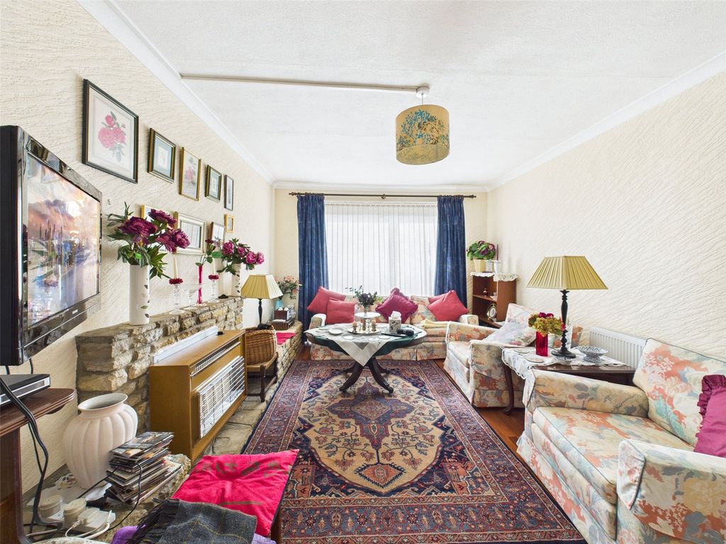 Property photo 2 of 13 Picture No. 10