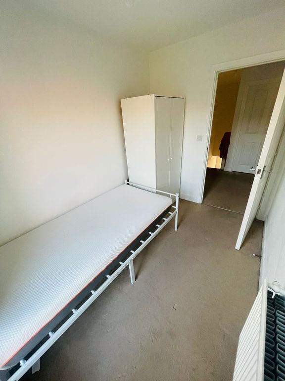 Property photo 1 of 2