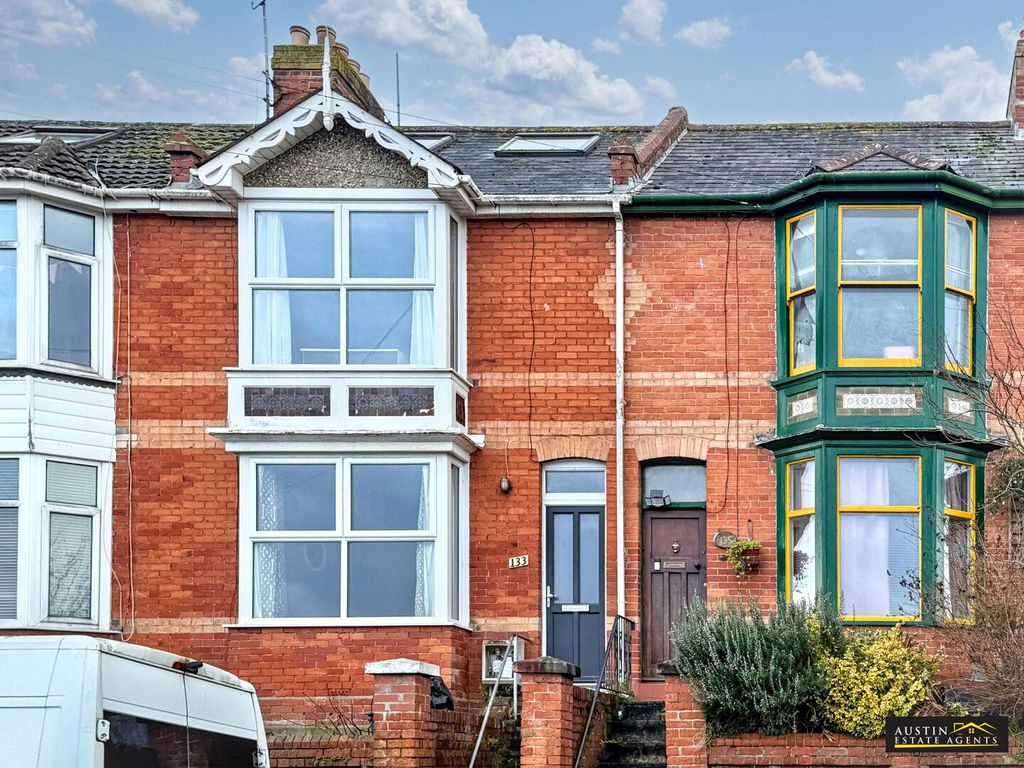 Property photo 1 of 10 Front (Exterior)