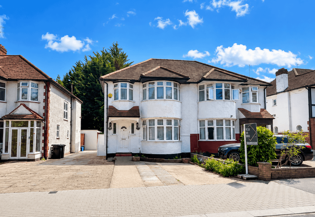 Property photo 1 of 17 3 Bedroom Semi Detached For Sale