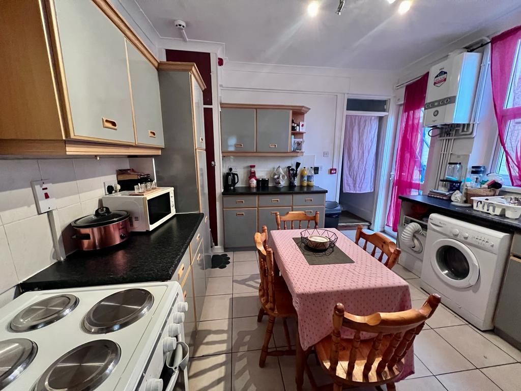 Property photo 3 of 6