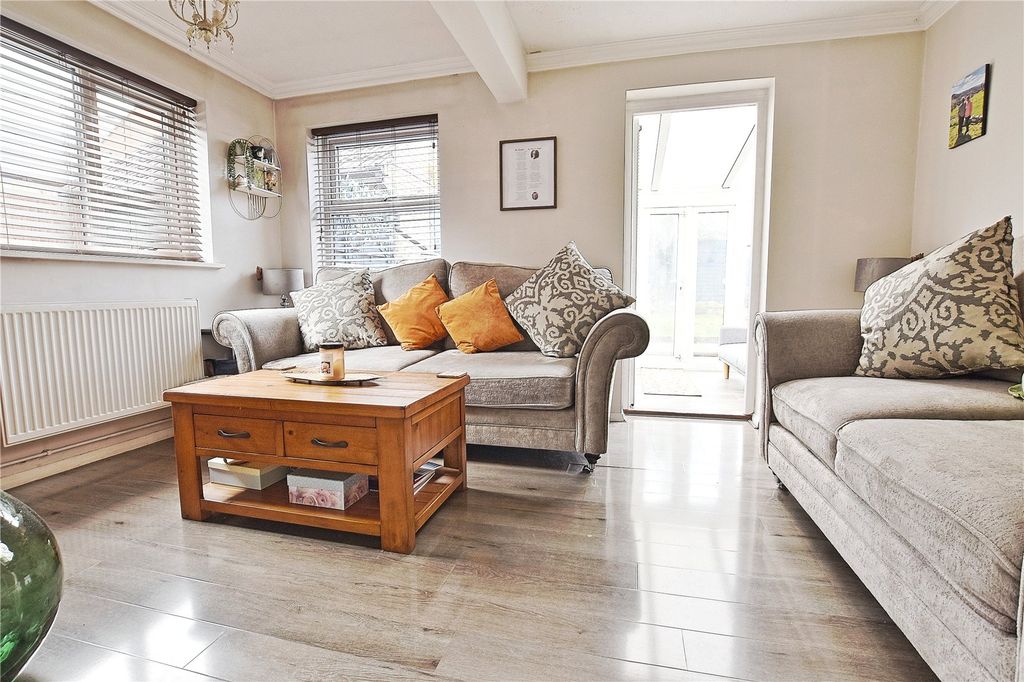 Property photo 3 of 12 Picture No. 04