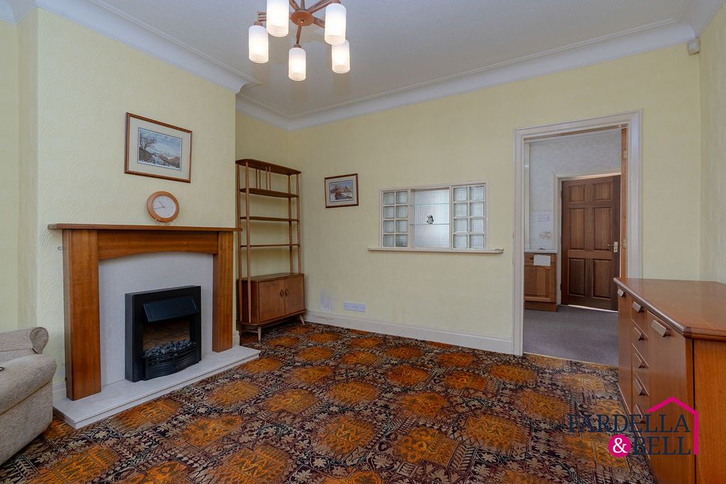 Property photo 2 of 15
