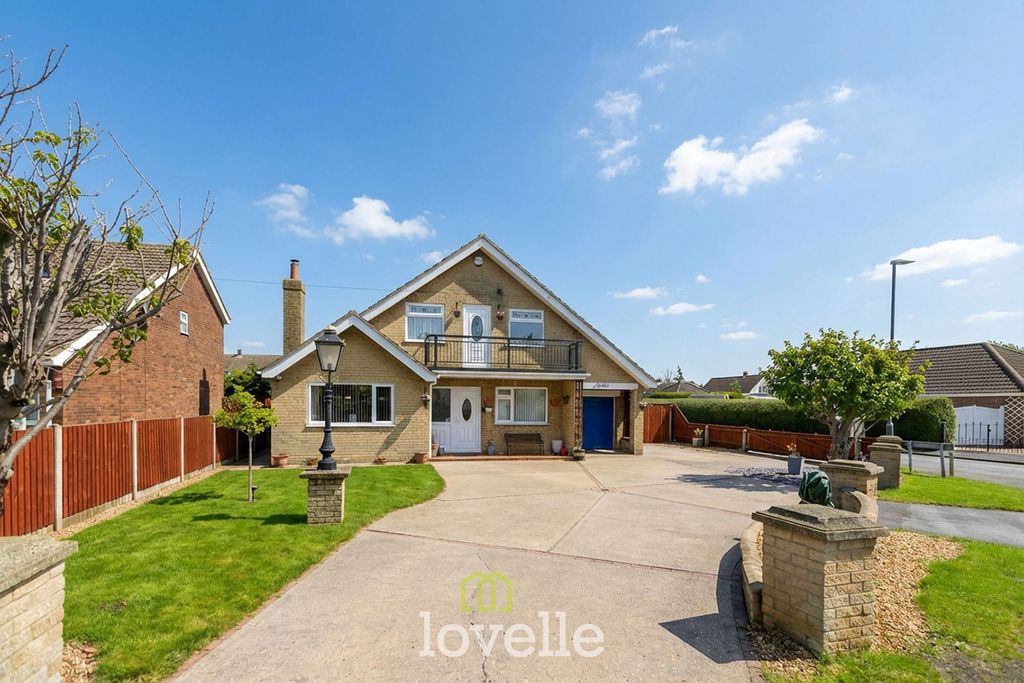 Property photo 1 of 24