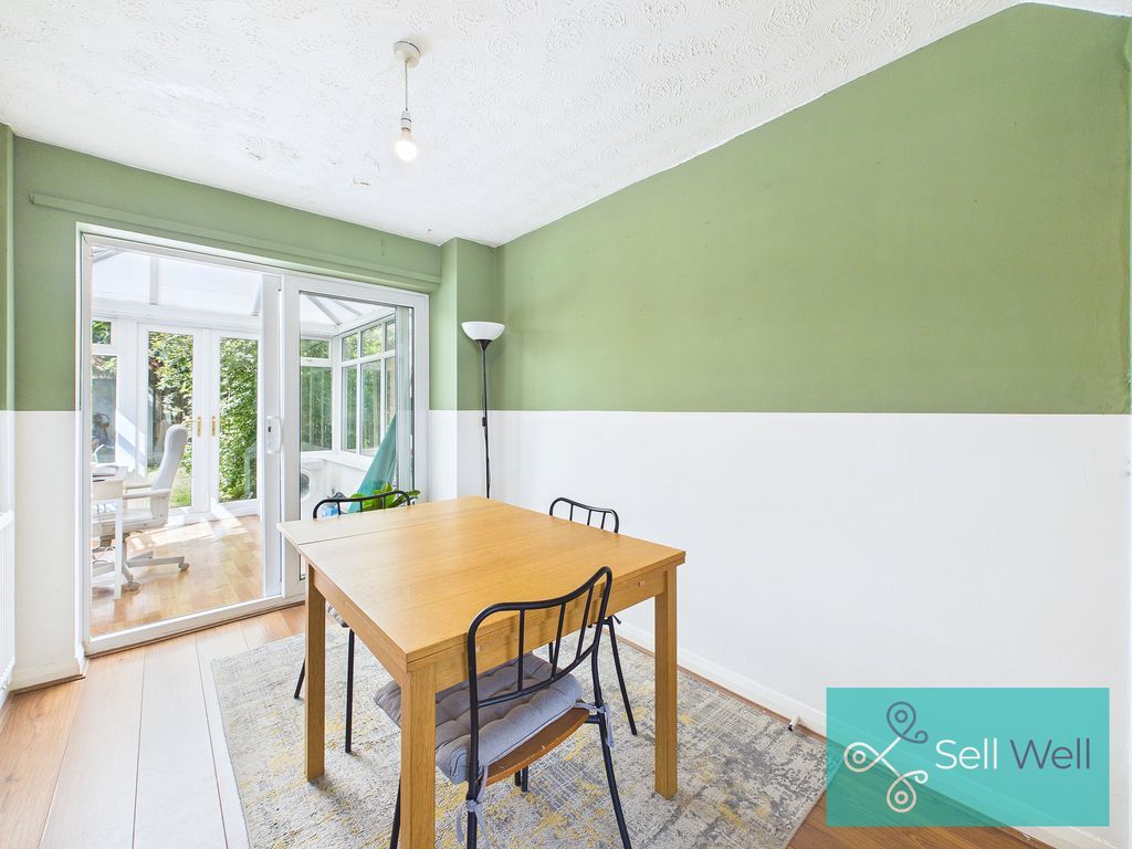 Property photo 3 of 21 Dining Room