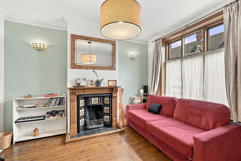 Property photo 2 of 19 43-Ashbystreet-008.Jpg