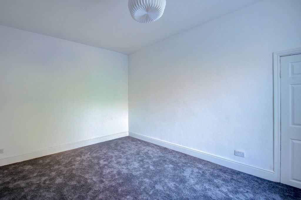 Property photo 3 of 18 Picture No. 09