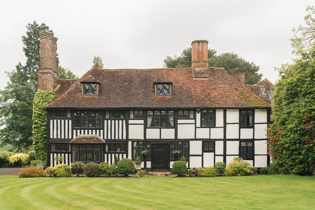 Property photo 1 of 33 215661 - Alderdenoldmanor_Highres-22.Jpg