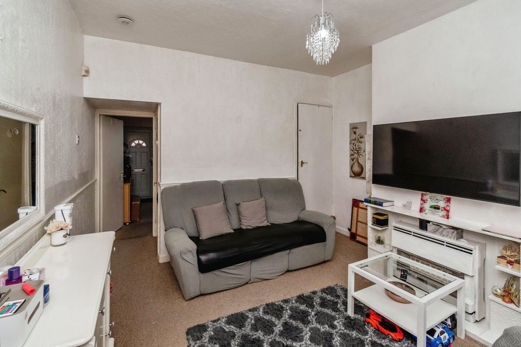 Property photo 3 of 15