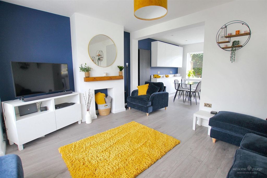 Property photo 2 of 14 Living Room