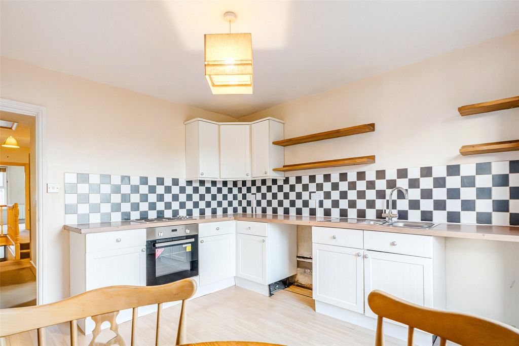 Property photo 2 of 13 Picture No. 12