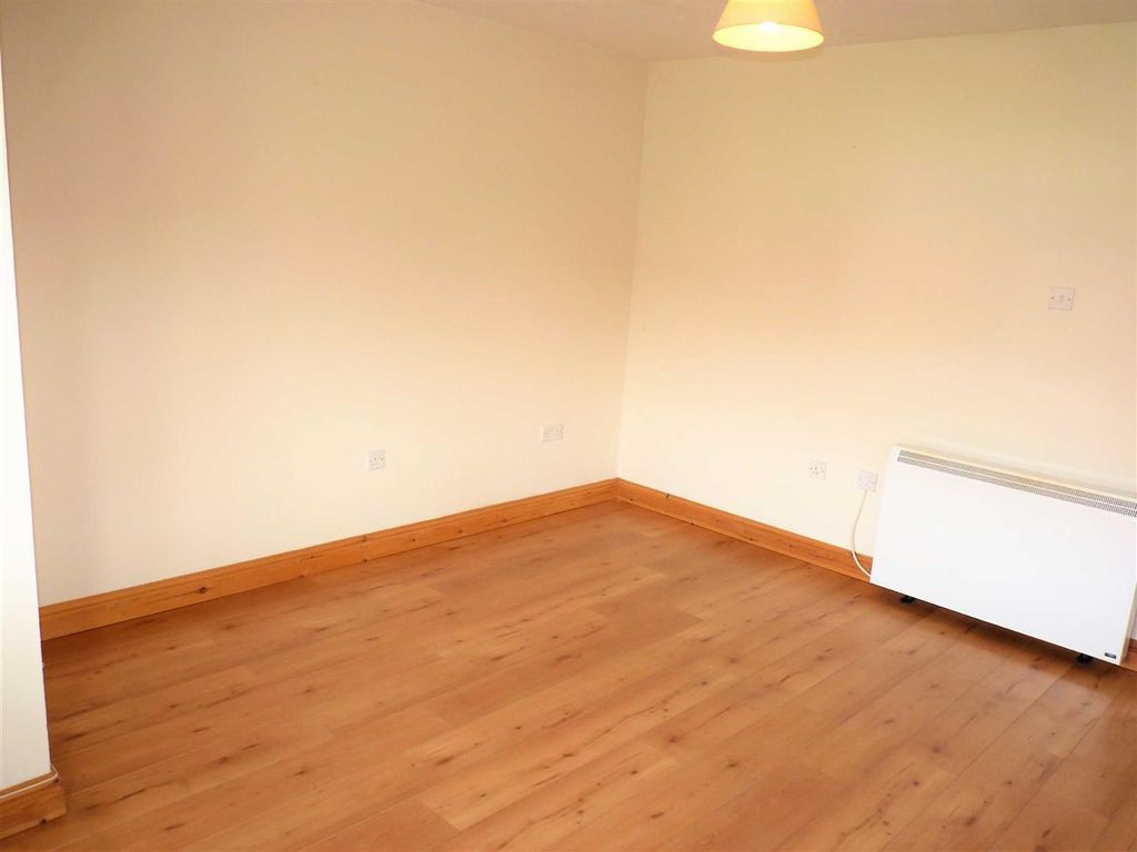 Property photo 3 of 4