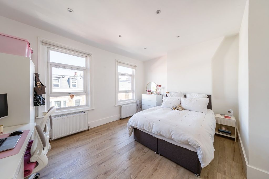 Property photo 2 of 16 2