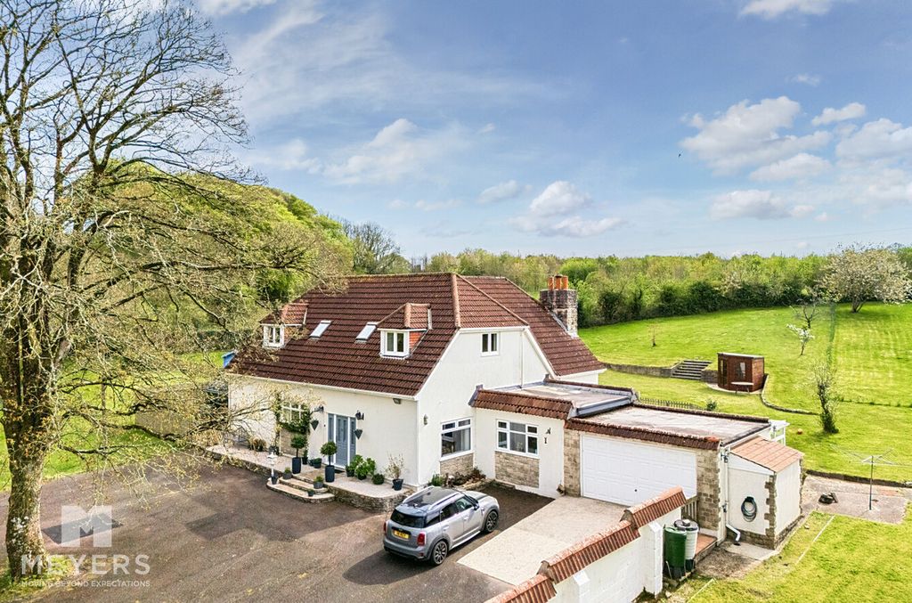 Property photo 3 of 22