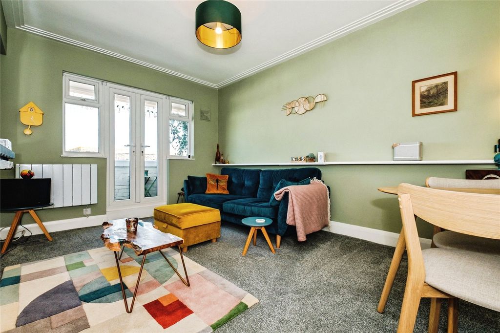 Property photo 1 of 16 Picture No. 30