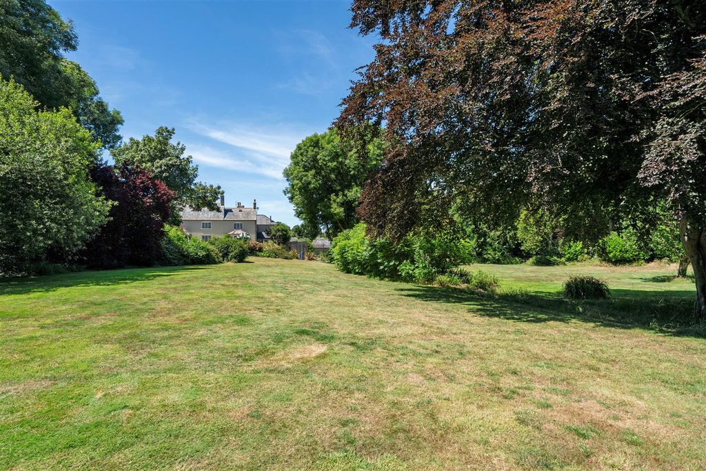 Property photo 2 of 43 Garden 1.Jpg