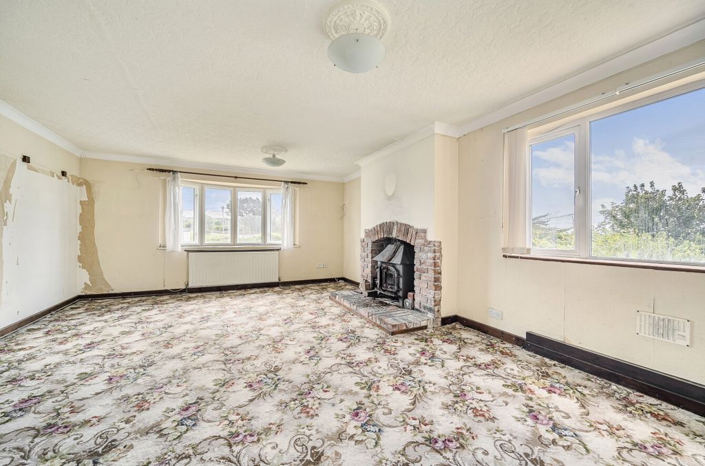 Property photo 2 of 26 1328914-1-6881048...