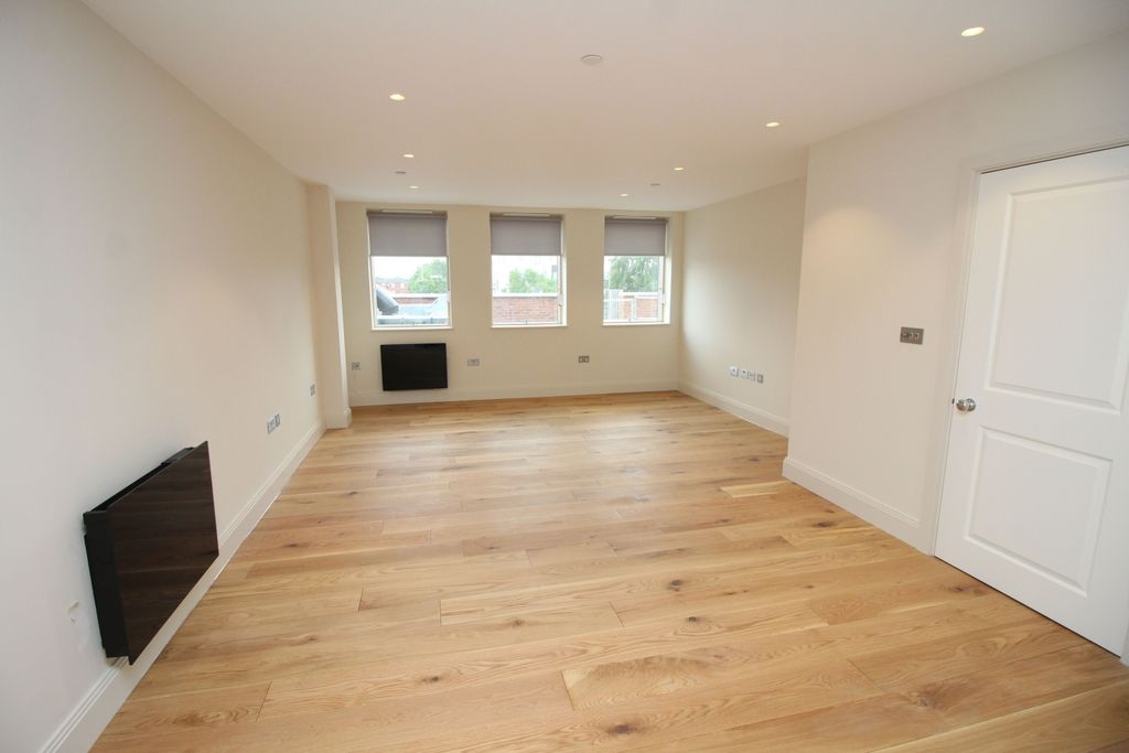 Property photo 2 of 3 Lounge