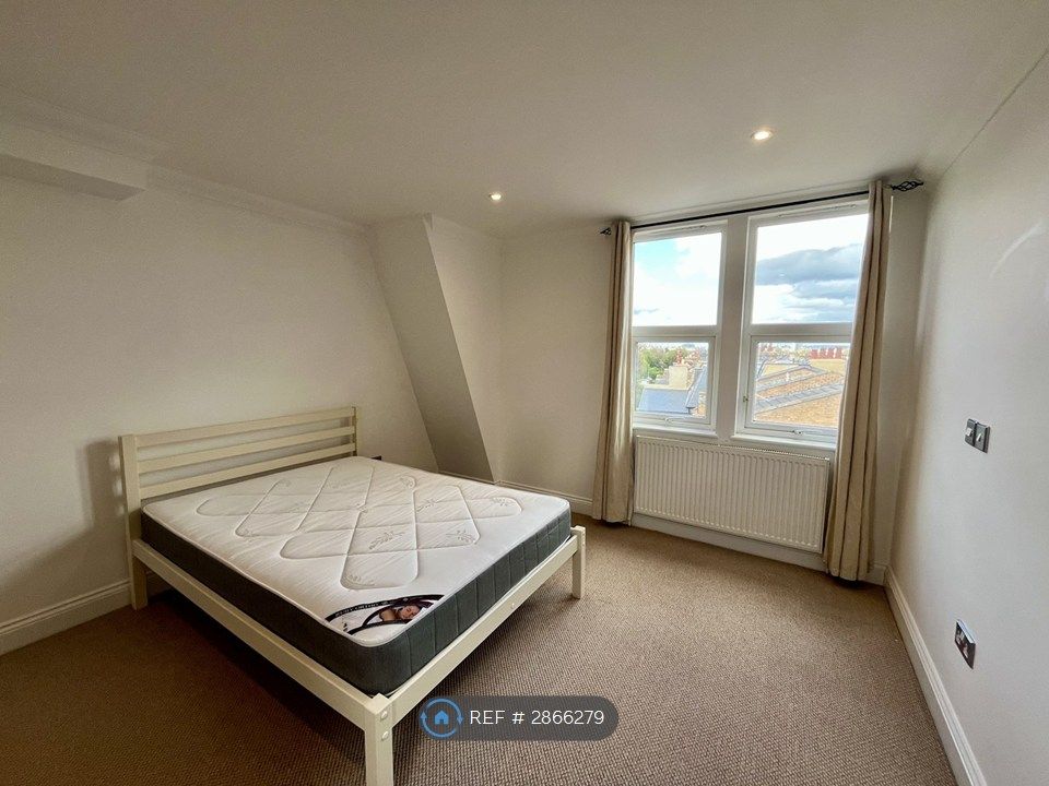 Property photo 3 of 9 Bedroom 1