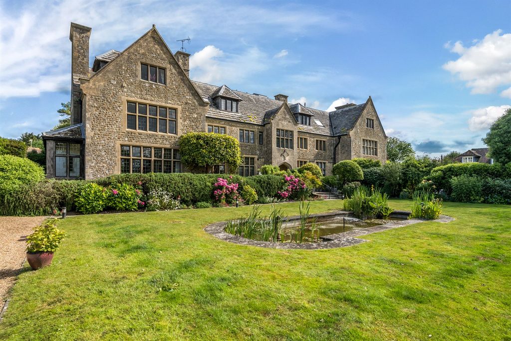 Property photo 1 of 9 (Main)