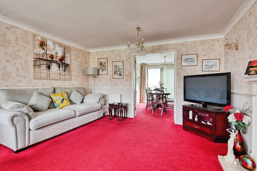 Property photo 2 of 18 4Dor2.Jpg