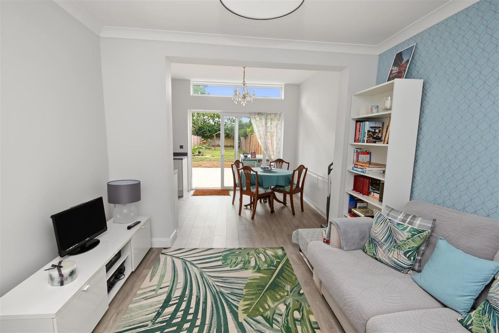 Property photo 2 of 19 Dining Area.Jpg