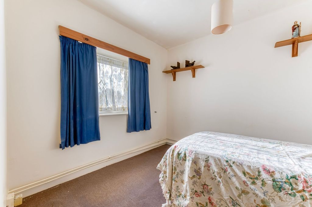 Additional image 9 of 2 bed flat for saleMagdalen Street, Eye IP23