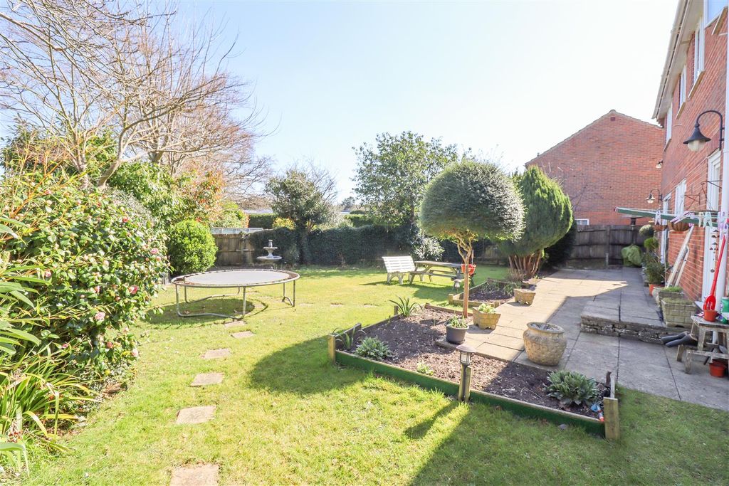 Property photo 2 of 20 Rear Garden
