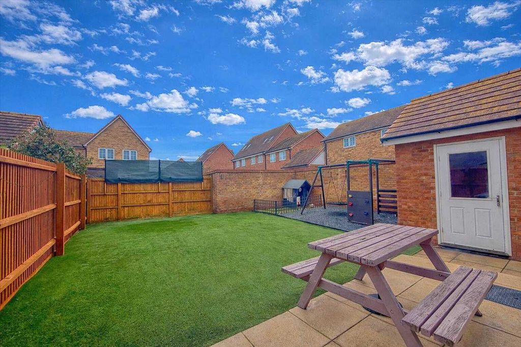 Property photo 2 of 15