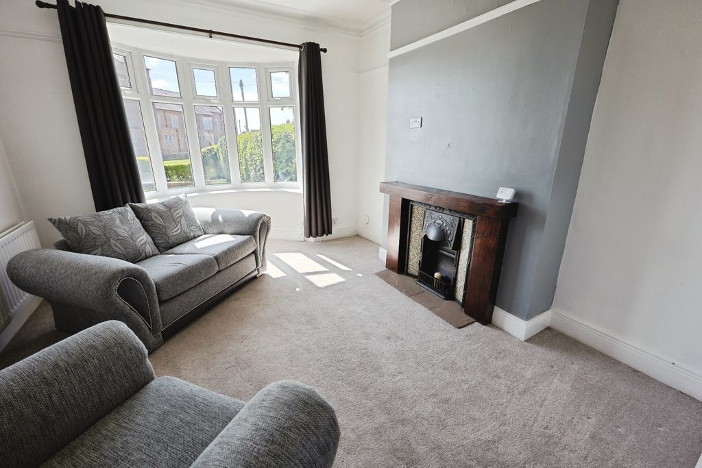 Property photo 3 of 17 Pbox-Img.Jpg