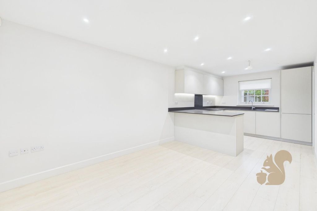 Property photo 2 of 23 Cam01254G0-Pr0398-Still022.Jpg