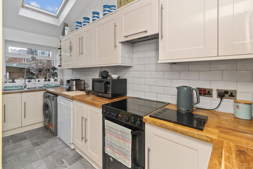 Property photo 3 of 30