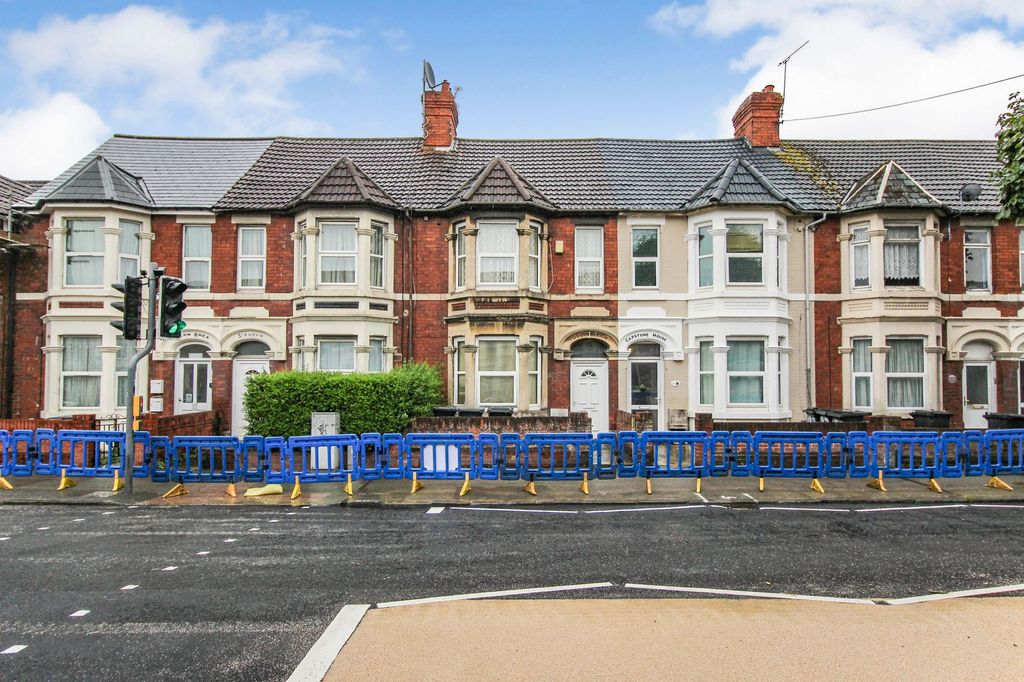 Property photo 1 of 9