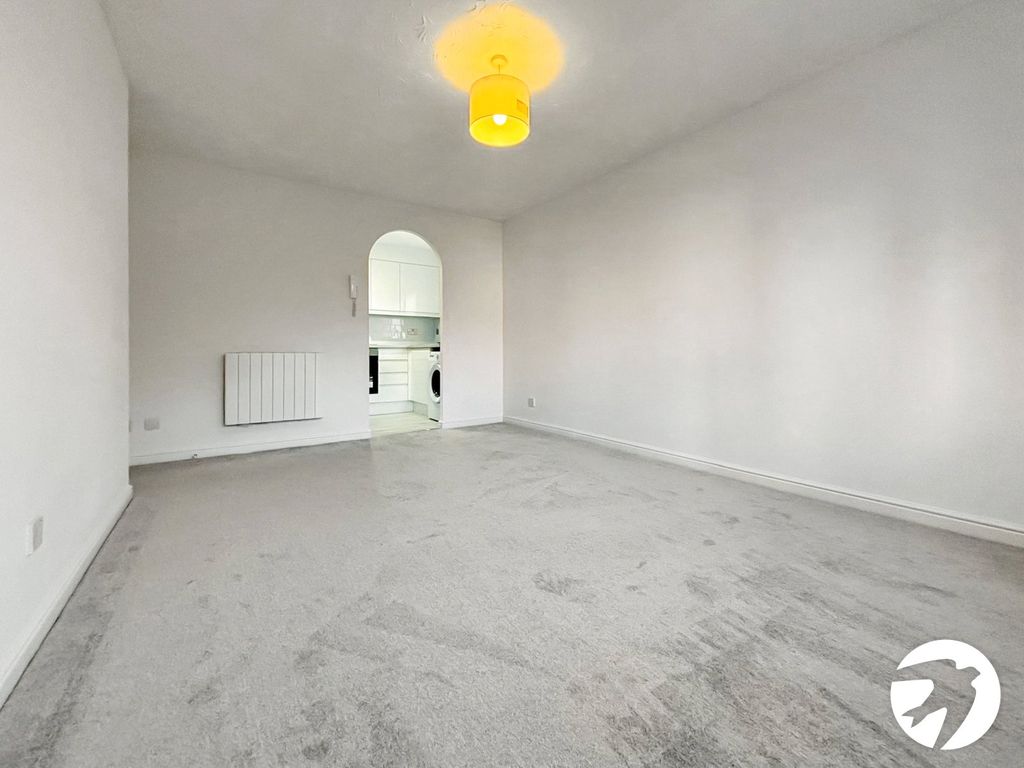 Property photo 3 of 6 Picture No. 04