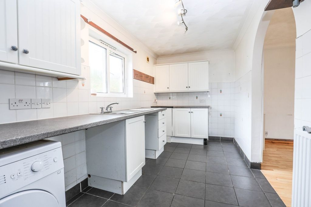 Property photo 2 of 22 Kitchen