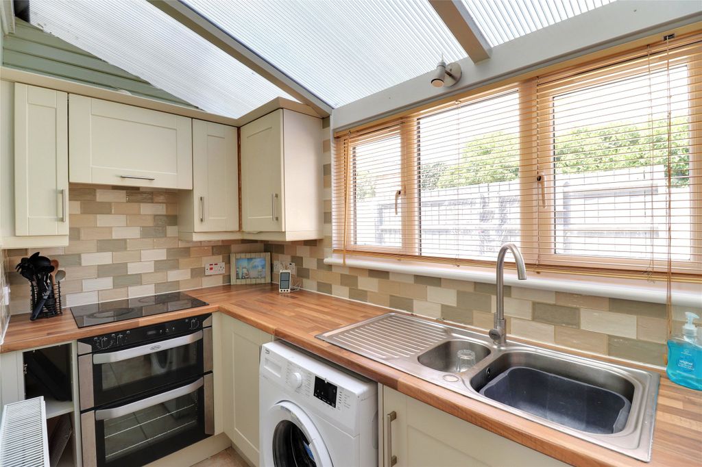 Property photo 2 of 14 2 - Picture No. 05