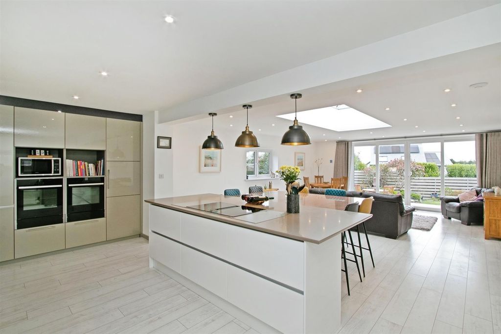 Property photo 3 of 30 Photo 15.Jpg