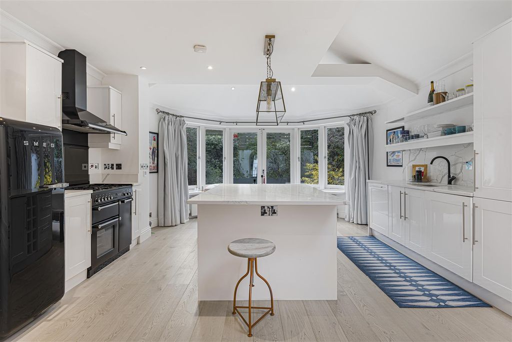 Property photo 2 of 12 Mnh00091.Jpg