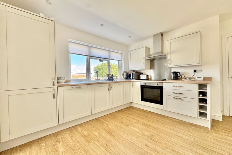 Property photo 3 of 16 Kitchen