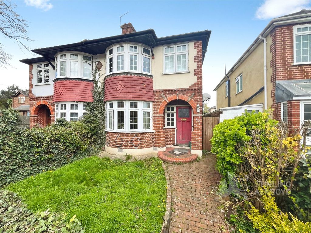 Property photo 1 of 9 External