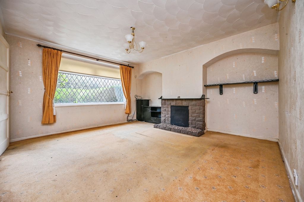 Property photo 2 of 16 Pbox-Img.Jpg