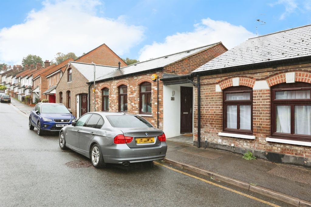 Property photo 1 of 10