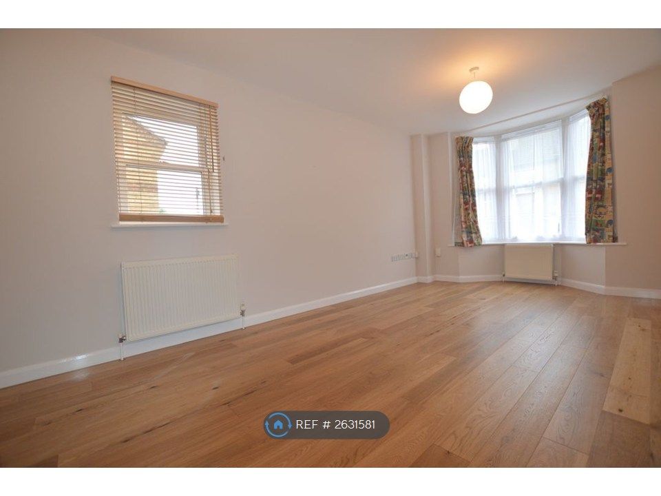Property photo 2 of 10 Living Room