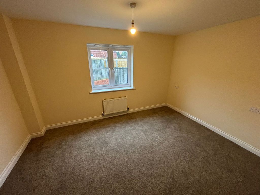 Additional image 7 of 4 bed semi-detached house to rentJuniper Chase, Beverley, East Yorkshire HU17