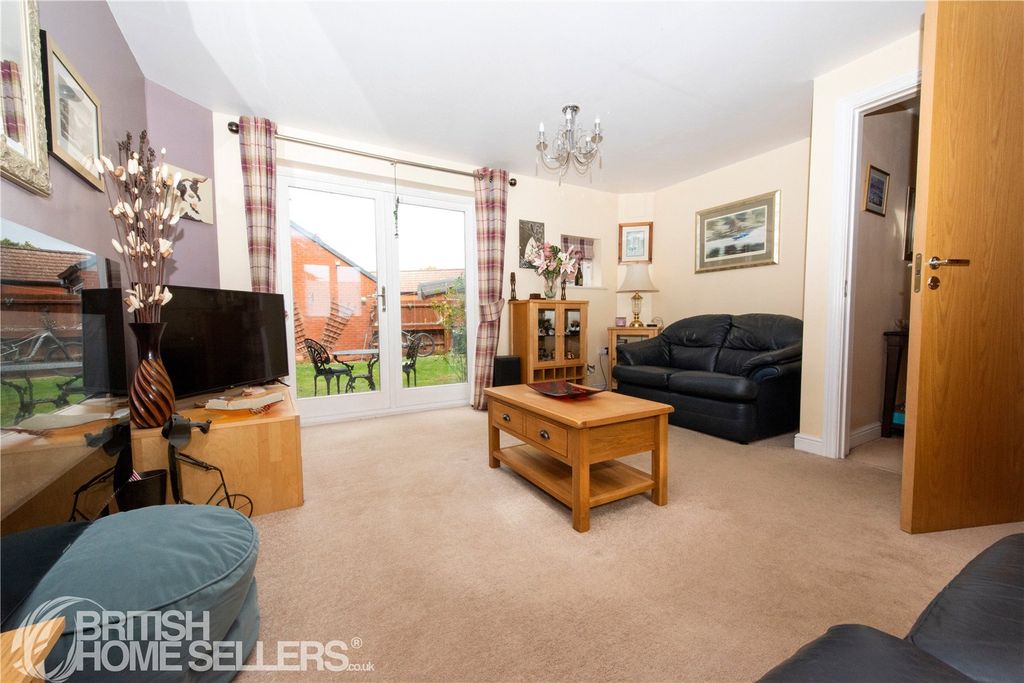 Property photo 2 of 26 Picture No. 13